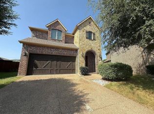 9001 Blue Water Dr, Plano, TX 75025