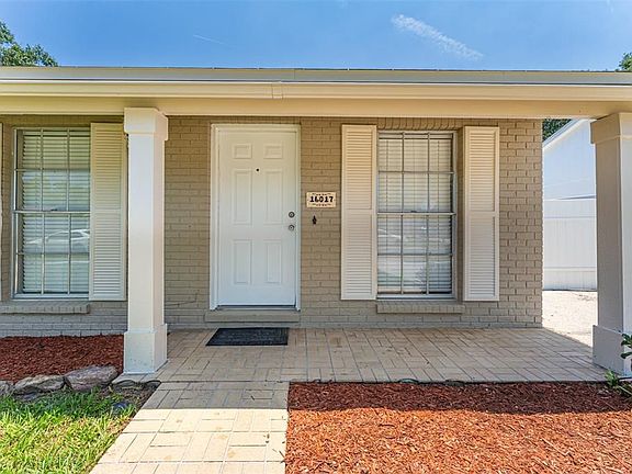 3rd image of 16017 Woodpine Dr
