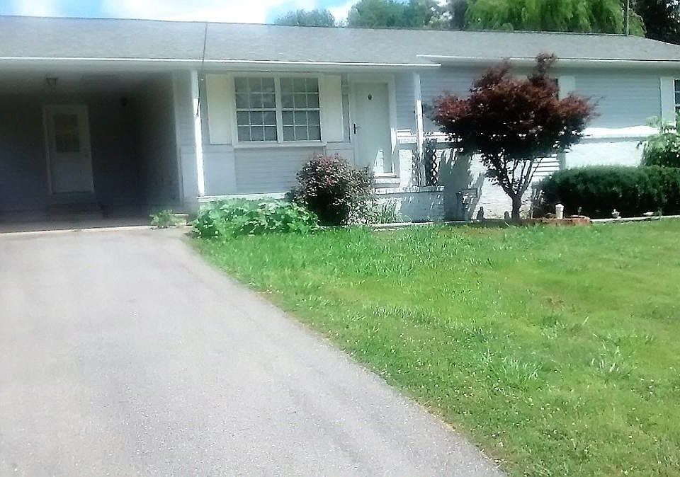1st image of 64 Camelot Dr