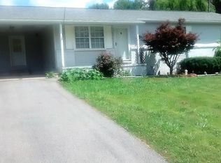 64 Camelot Dr, Murray, KY 42071