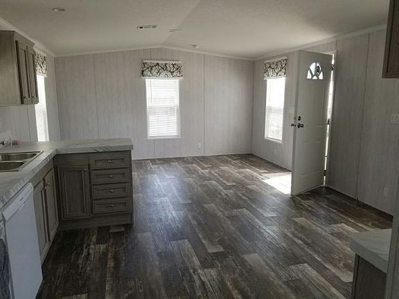 5th image of 4125 Park St N #245