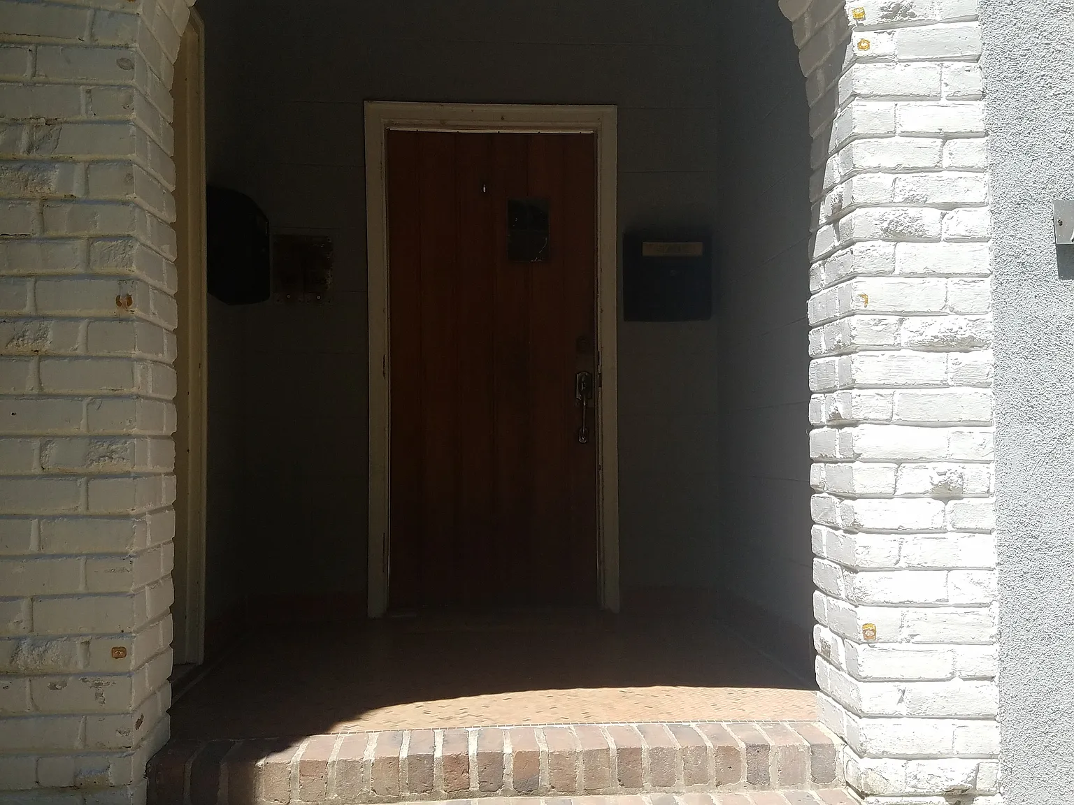 3 bed, 1.5 bath, 1350 sqft, $3,150 — Photo 1
