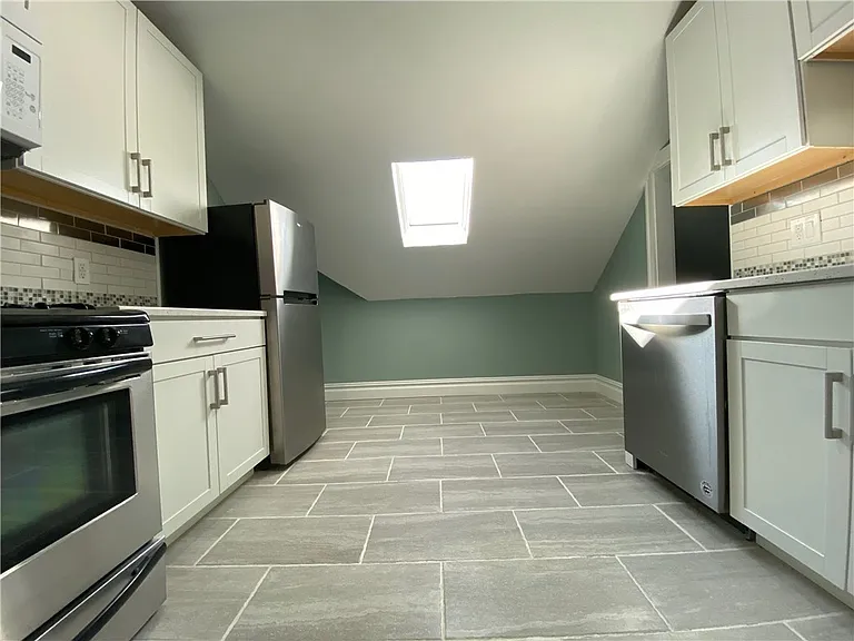 56 Cypress St #3 — Photo 2