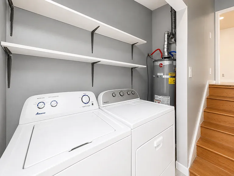8039 Idlewood St — Photo 13