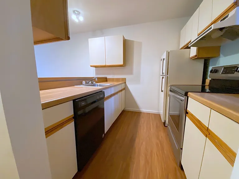 1000 Linden Ave #N307-N307UNIT — Photo 6