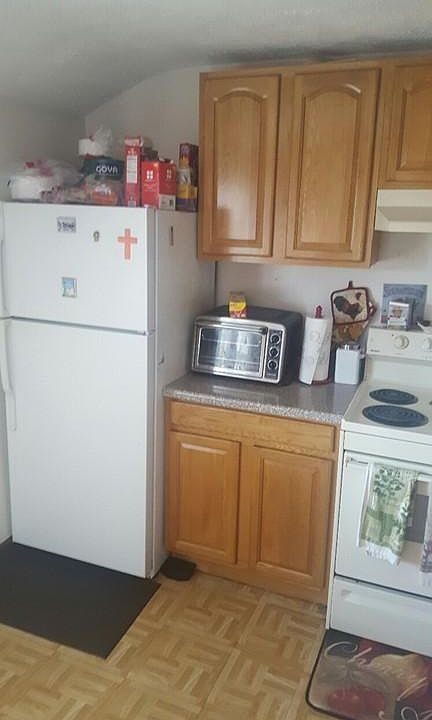 2nd image of 190 Laureston St