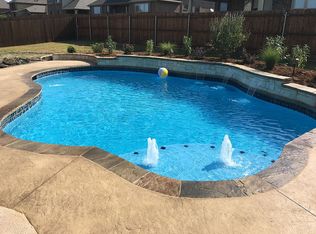 1112 Surrey Dr, Desoto, TX 75115