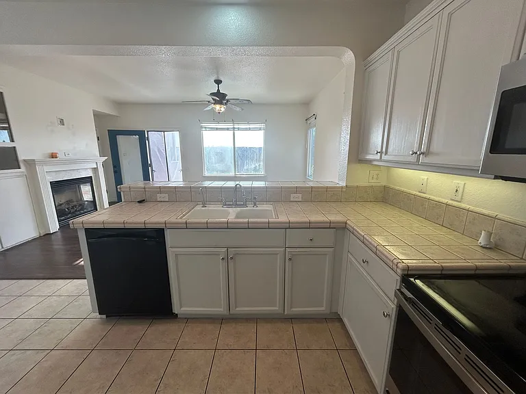 3293 Dewar Ln — Photo 6
