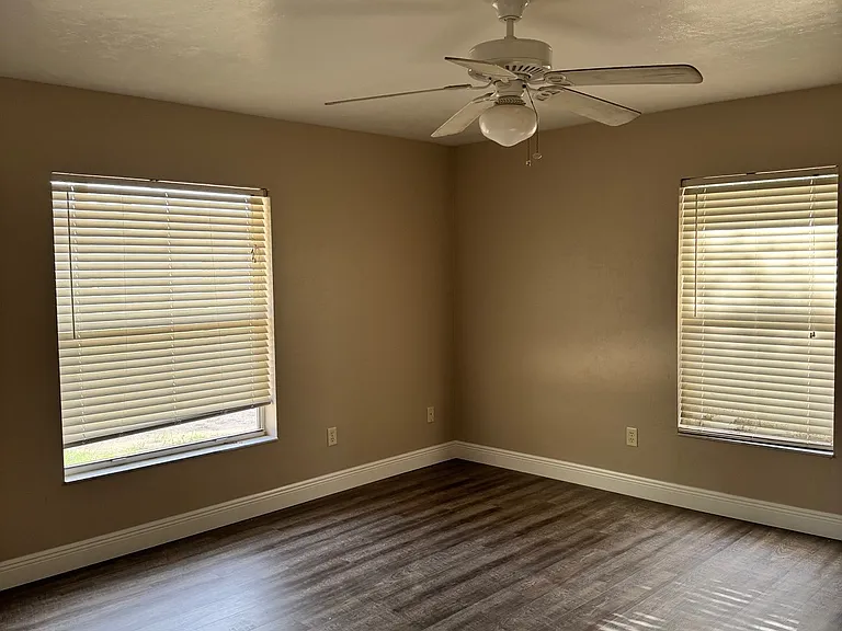 2083 W Swanson Dr — Photo 11