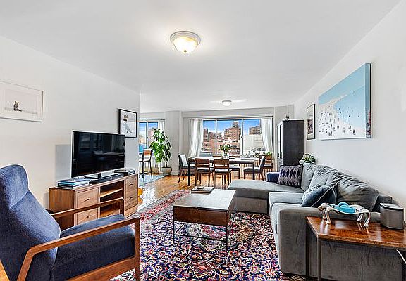 5th image of 175 W 12th St APT 9D