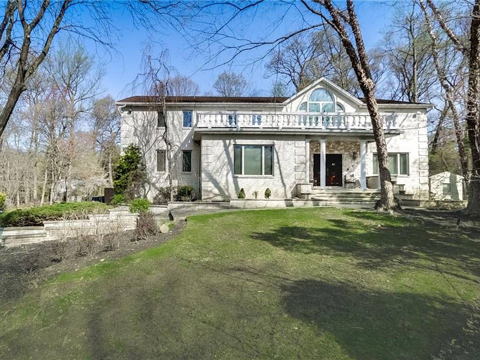 1st image of 20 Wallenberg Cir