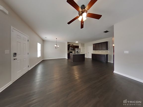 3rd image of 204 Magnaview Dr