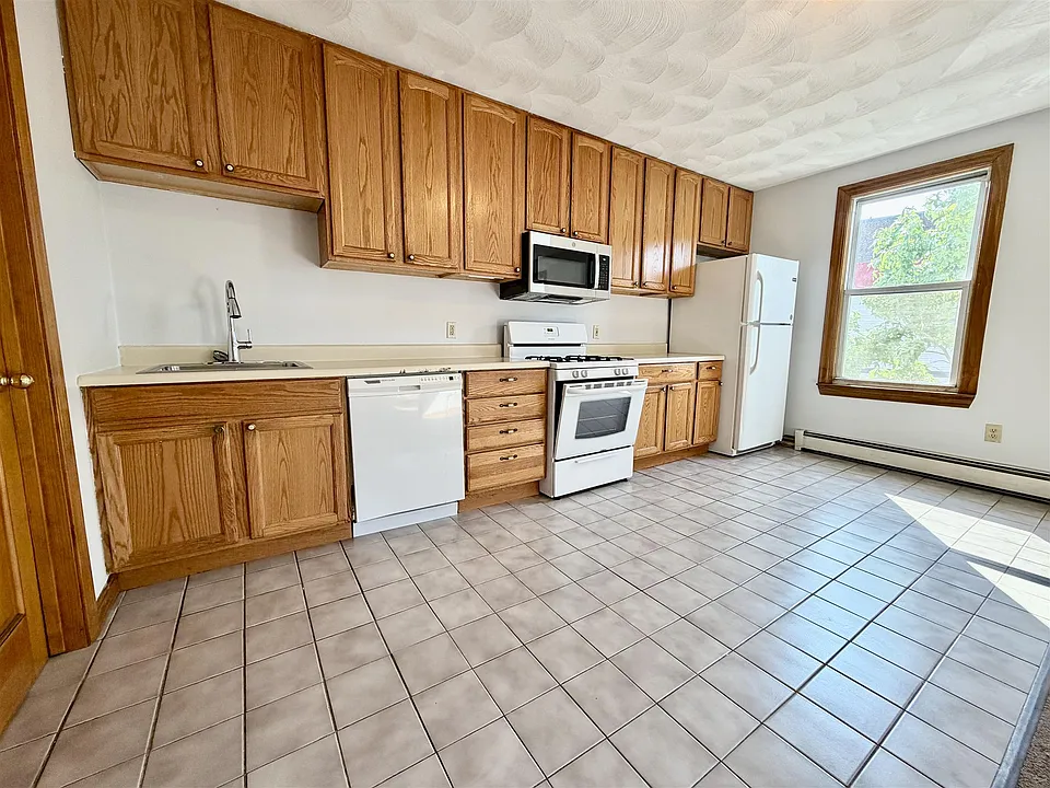 1236 Cambridge St #2R