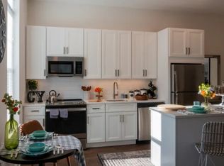 3 Freer St #306, Lynbrook, NY 11563