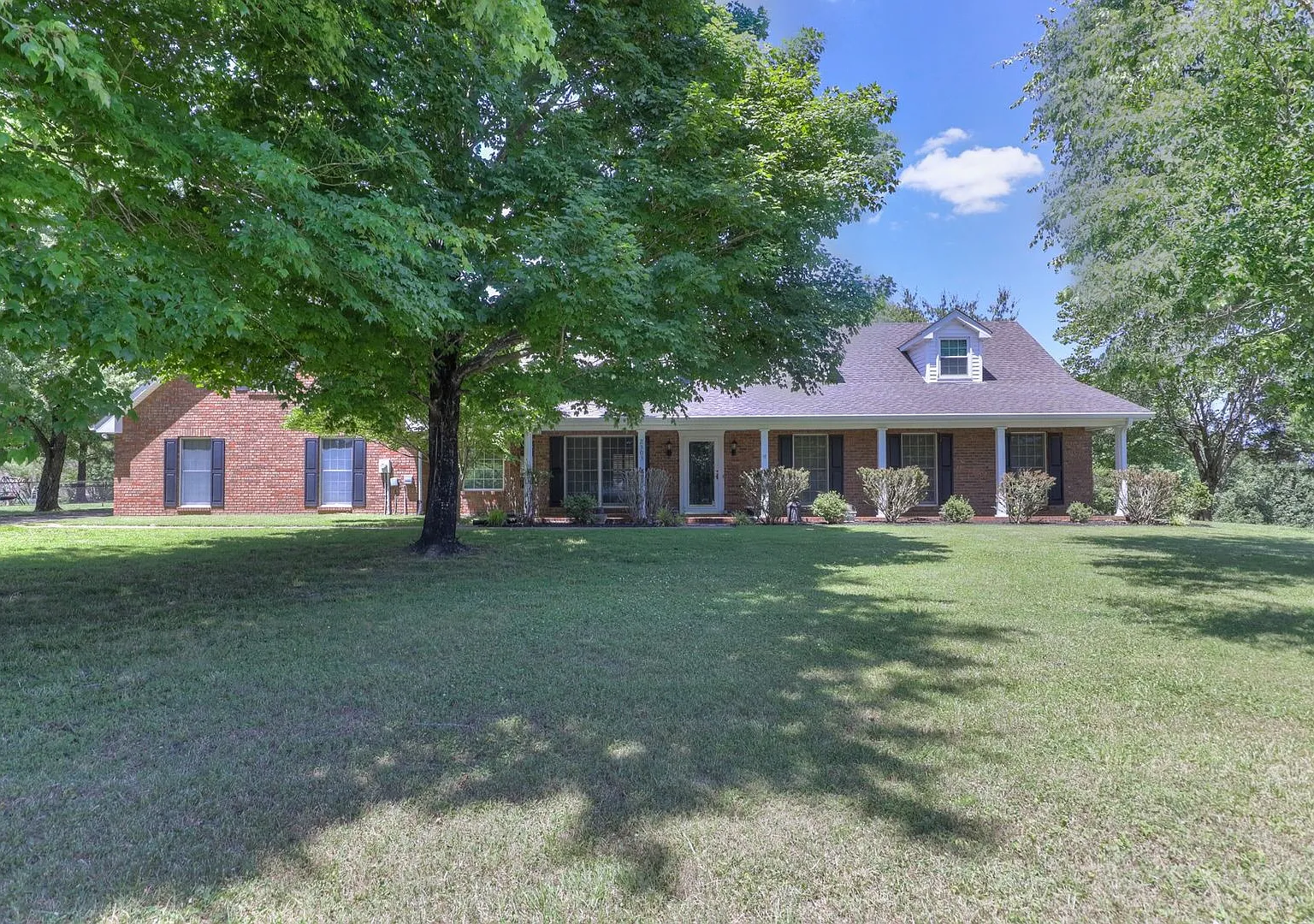 For Lease - 3 Bed, 2 Bath, 2400 sqft, 1.2 acre, Lebanon, TN — Photo 1