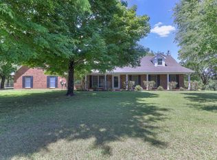 2303 Friendship Dr, Lebanon, TN 37087