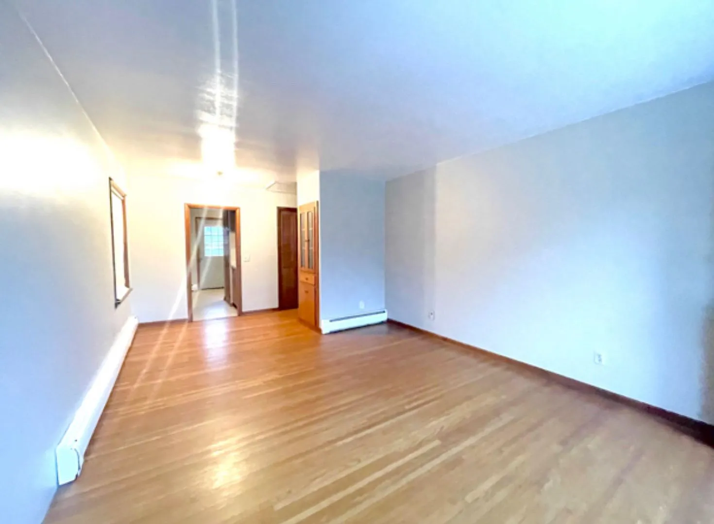 2 Bed Room 1 Bath — Photo 3