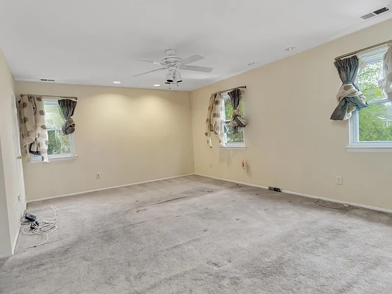 47 Carriage Rd — Photo 19