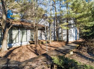 7S560 Donwood Dr W, Naperville, IL