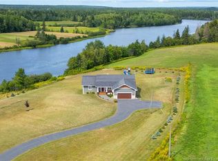 99 Walker Rd, Sackville, NB E4L 3K4