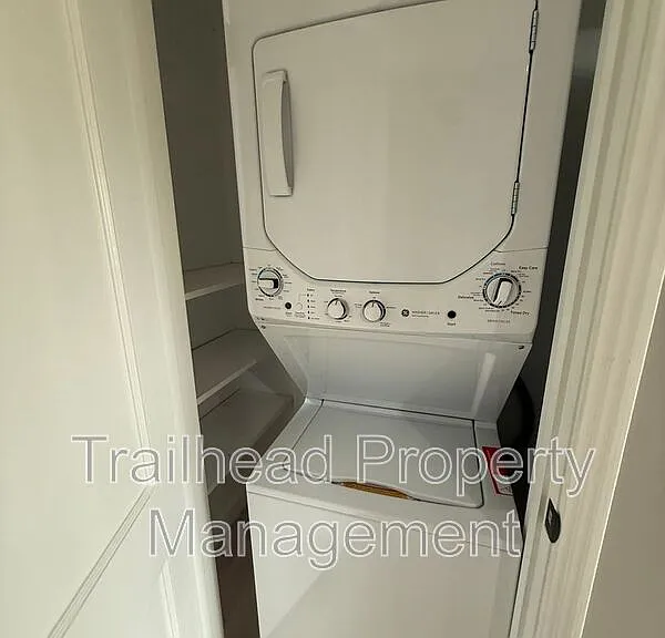 316 E Gregory Blvd #3W — Photo 6