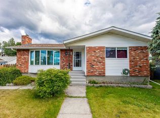 121 N Talbot Dr, Hinton, AB T7V1M1