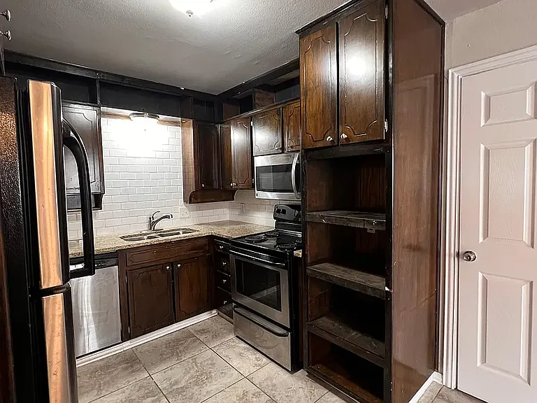 4048 Winfield Ave — Photo 6
