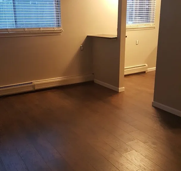 1121 Poplar St — Photo 4