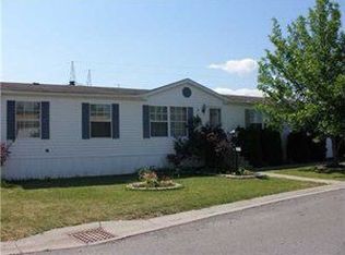 741 Fernwood Dr, Lockport, NY 14094