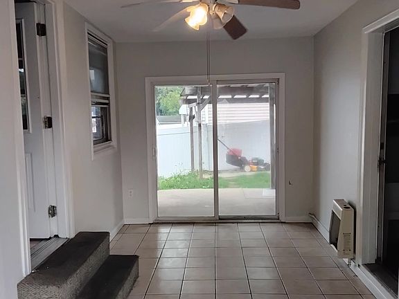 Main Floor - Foyer