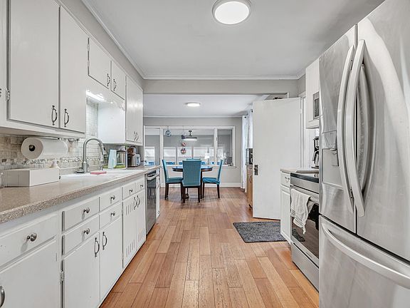 4th image of 512 10th St