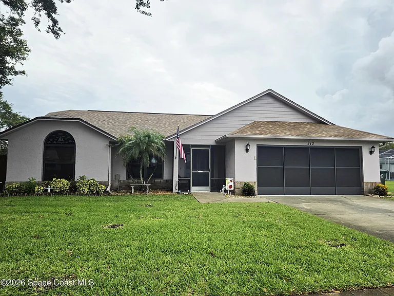 870 Spirea Dr — Photo 1