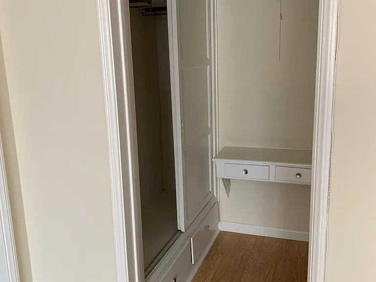 138 1/4 N Berendo St #138-1/4 — Photo 7