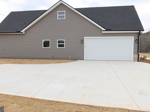 4th image of 1205 Rocky Creek Rd