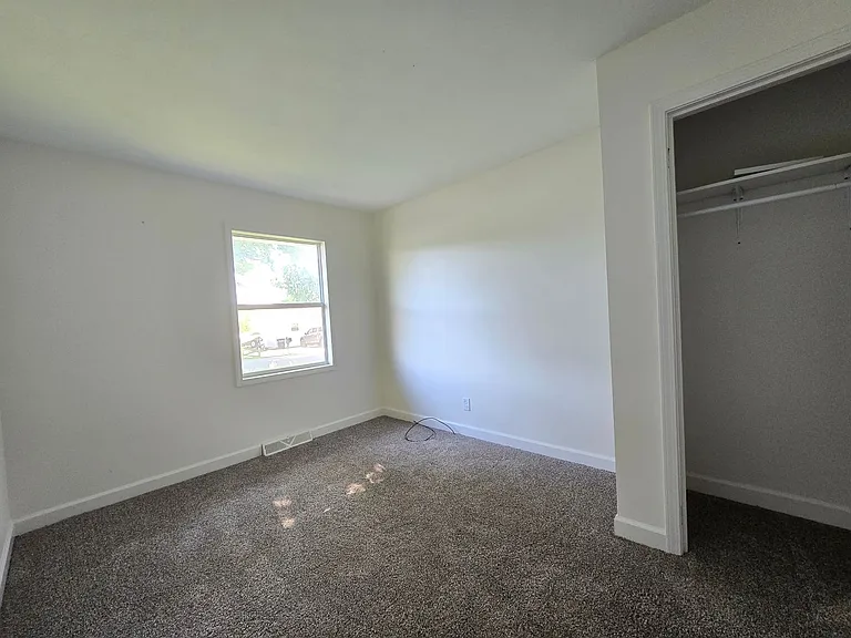 8224 Pine Ave — Photo 17