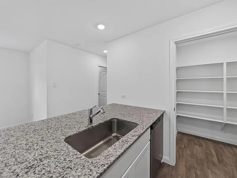 11927 Detar Ct — Photo 31