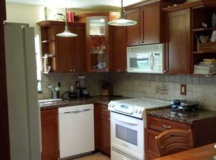 16475 Golf Club Rd APT 102, Weston, FL 33326