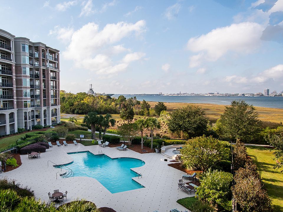 1st image of 144 N Plaza Ct #304