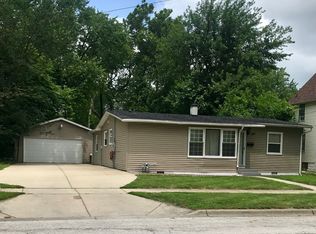 547 Plum St, Aurora, IL