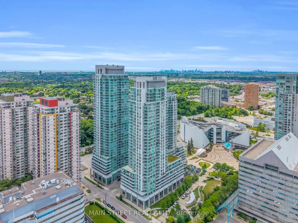 70 Town Centre Ct #3303, Toronto, ON M1P 0B2