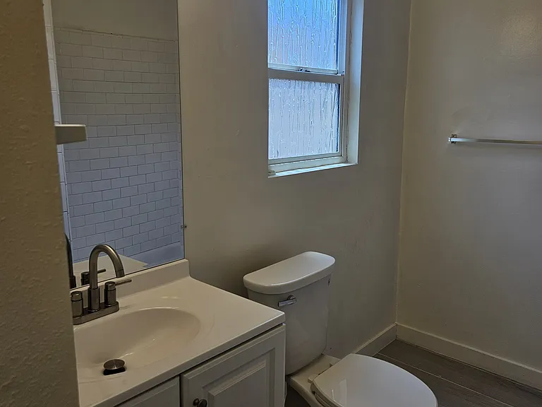 2nd floor bathroom