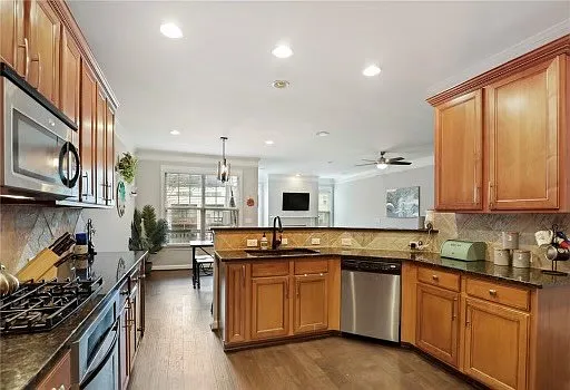 1927 Cobblestone Cir NE — Photo 5