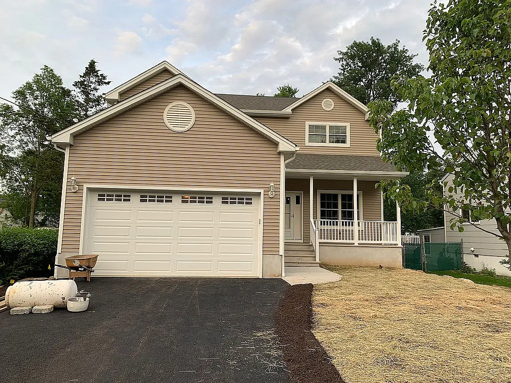 236 Lake Shore Dr photo 1