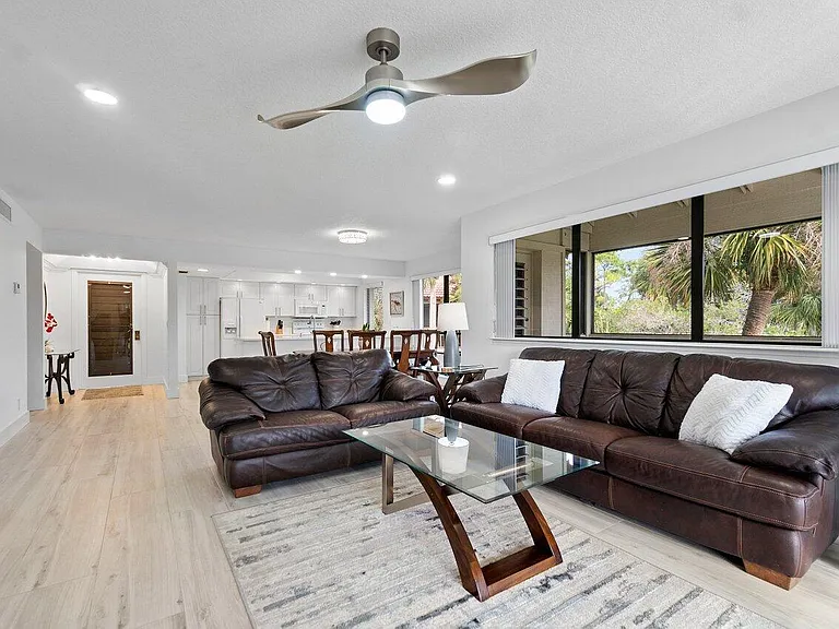 655 Brackenwood Cv #655 — Photo 11