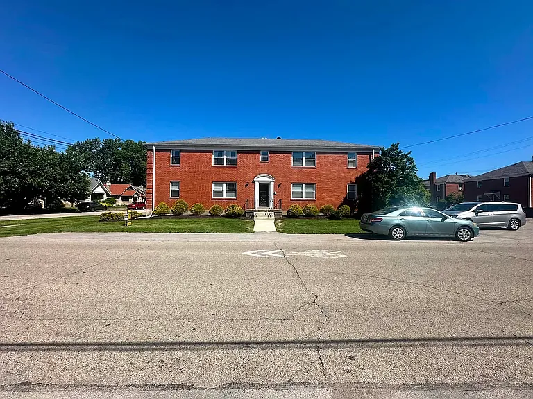 3815 Nanz Ave — Photo 1