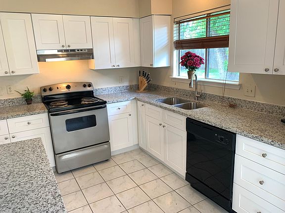 4th image of 6903 Kearney Dr