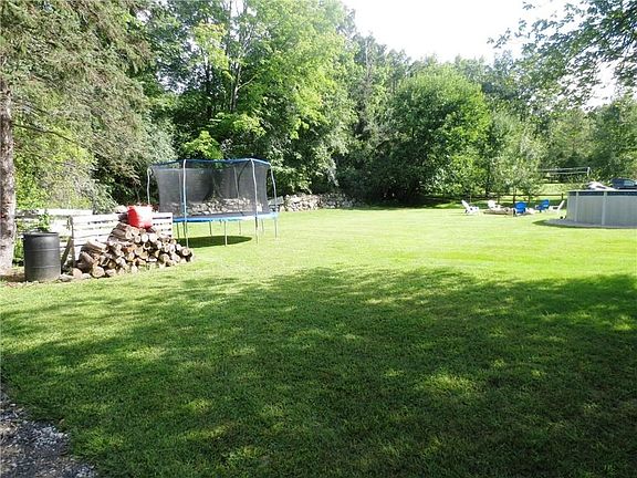3rd image of 12 Plantation Dr