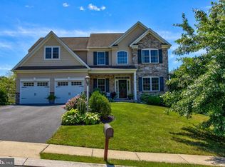 12 Garland Ln, Ephrata, PA 17522