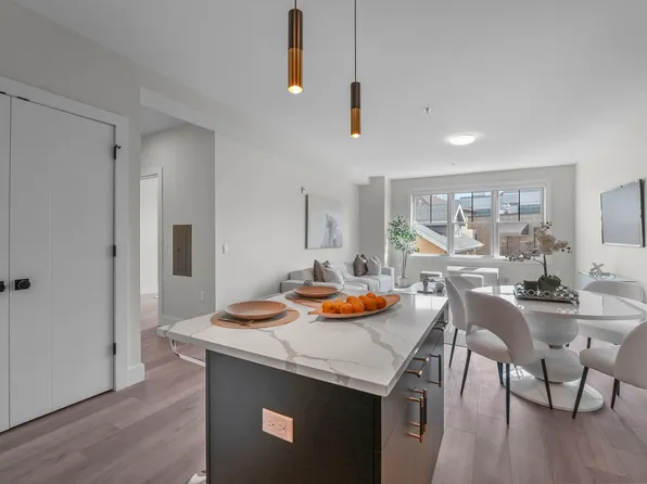 2021 Jones Road image 3 of 12