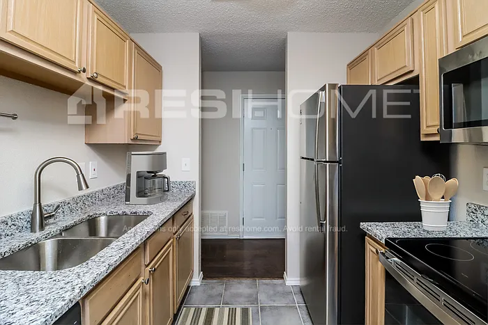 10228 Dallam Ln — Photo 3